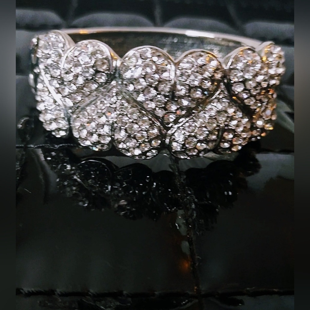 Crystal Hearts Cuff Bangle - Picture 3 of 16